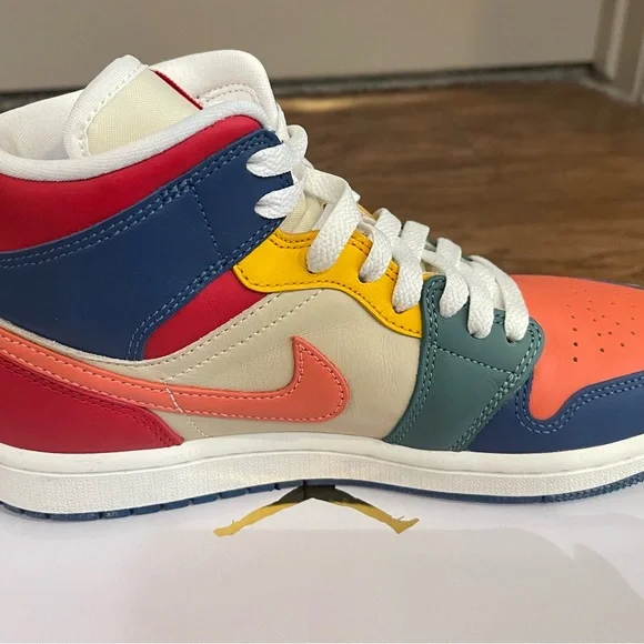 Women's Air Jordan 1 Mid SE in French Blue/Magic Ember - Picture 6 of 13